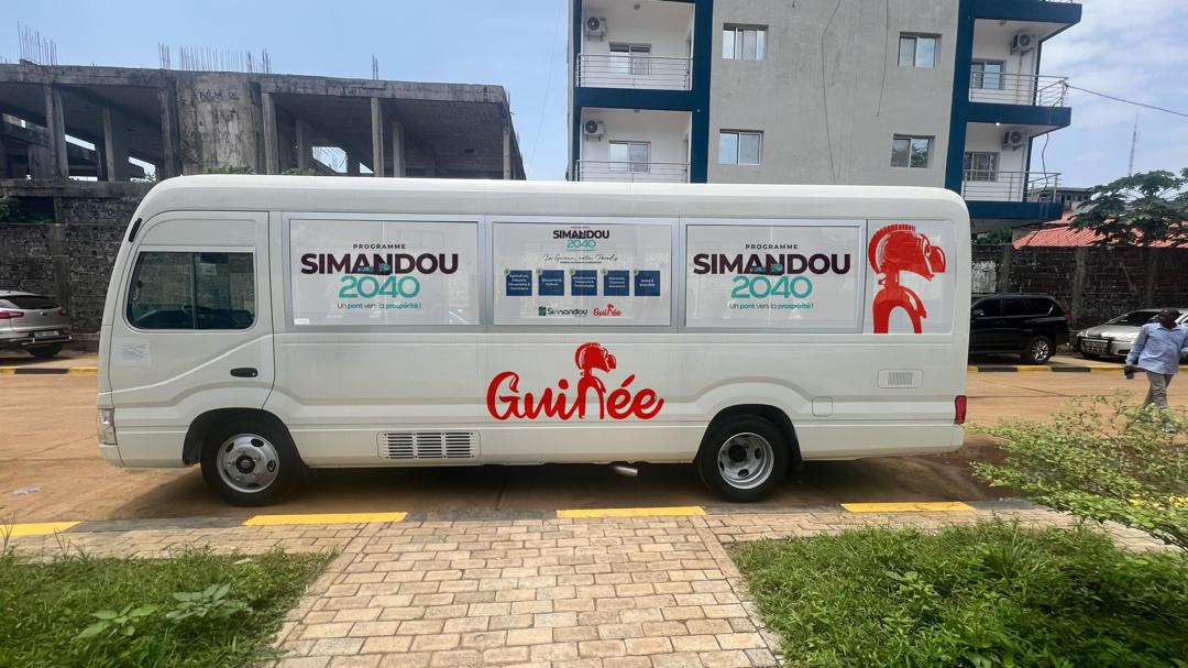 Minibus Simandou 2040 – Guinée