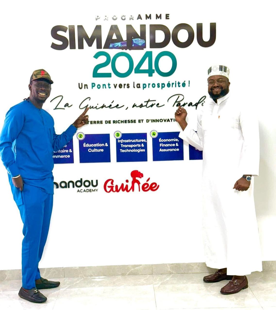 Mur Simandou 2040 – Un pont vers la prospérité